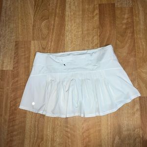Lululemon Size 12 White Skirt